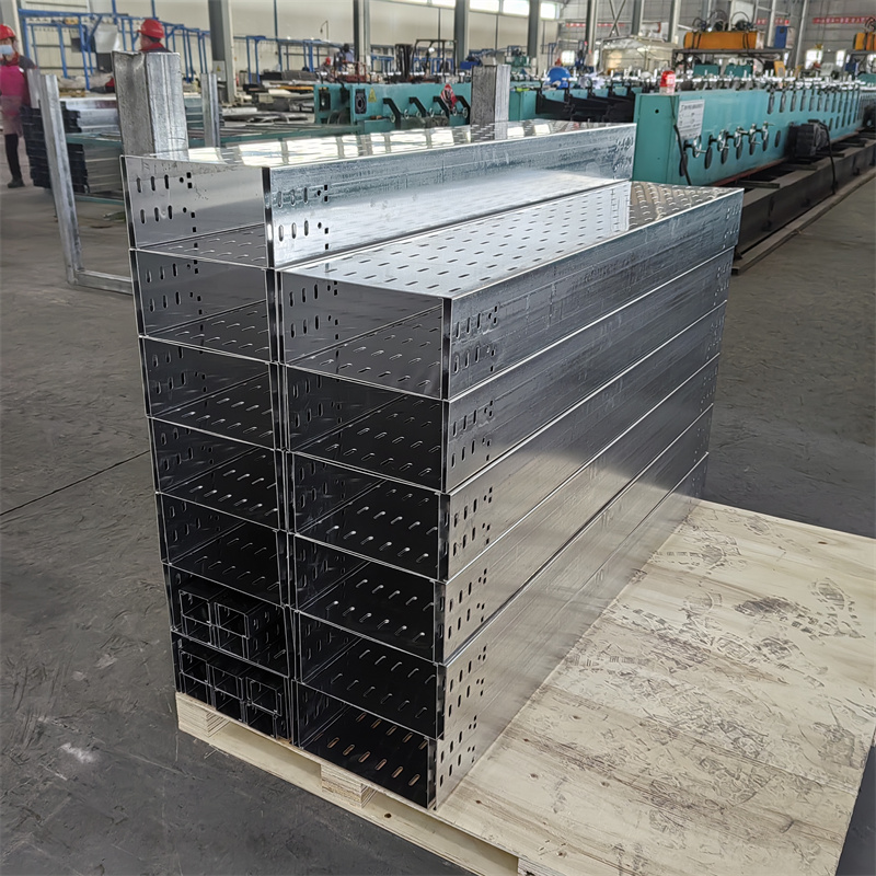 托盘式电缆桥架